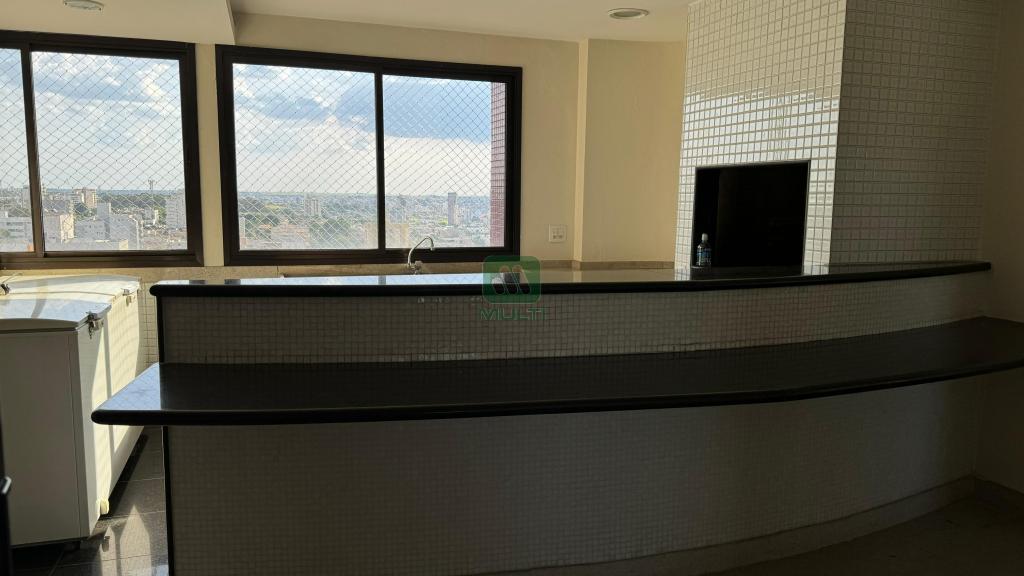 Apartamento à venda com 3 quartos, 220m² - Foto 20