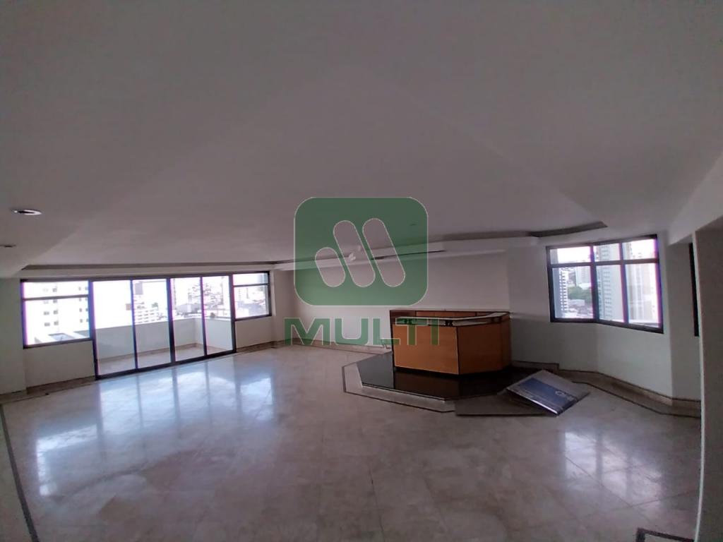 Apartamento à venda com 4 quartos, 271m² - Foto 2