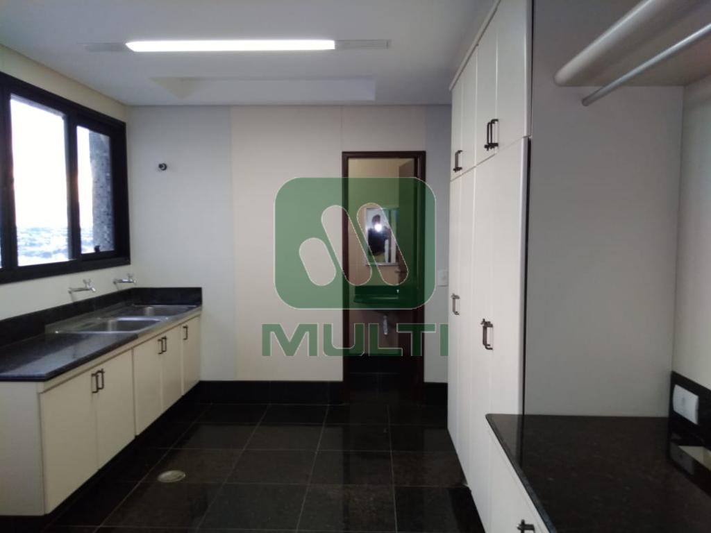 Apartamento à venda com 4 quartos, 271m² - Foto 9