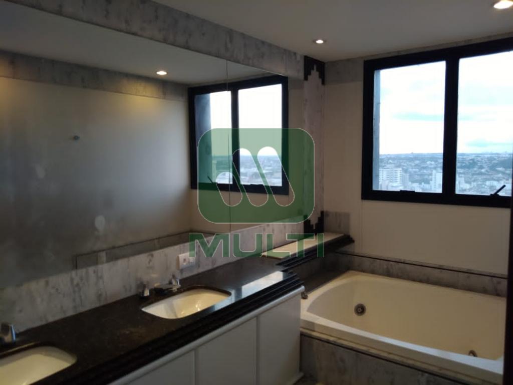 Apartamento à venda com 4 quartos, 271m² - Foto 12