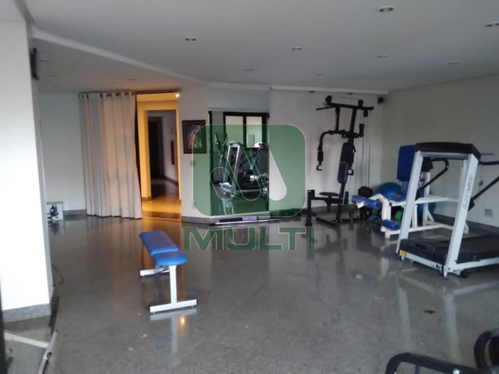 Apartamento à venda com 4 quartos, 271m² - Foto 18