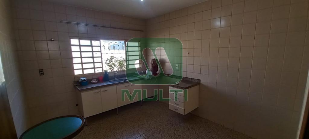 Casa à venda com 3 quartos, 150m² - Foto 14