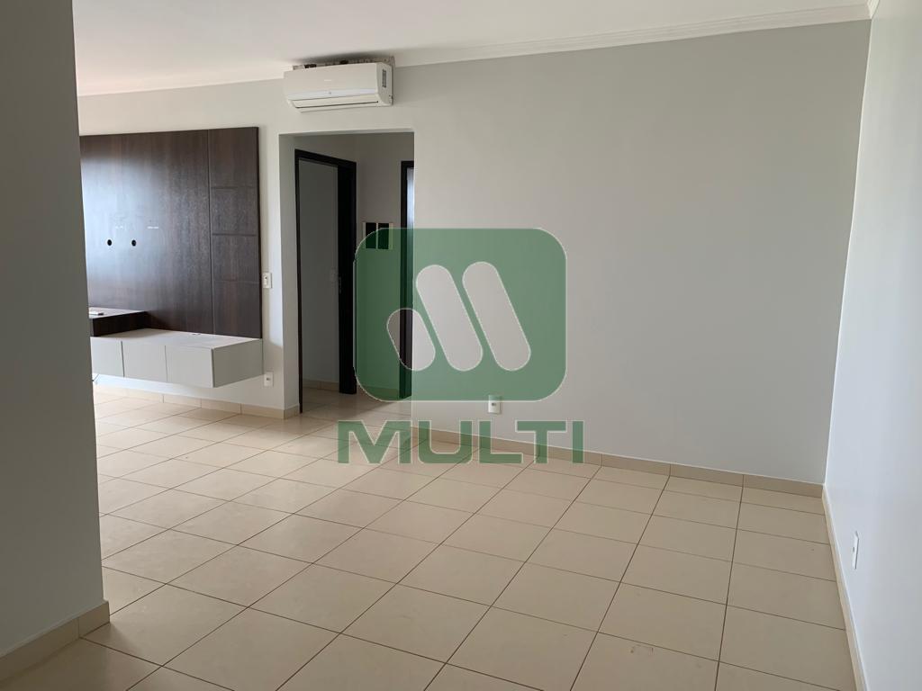 Apartamento à venda com 2 quartos, 65m² - Foto 1