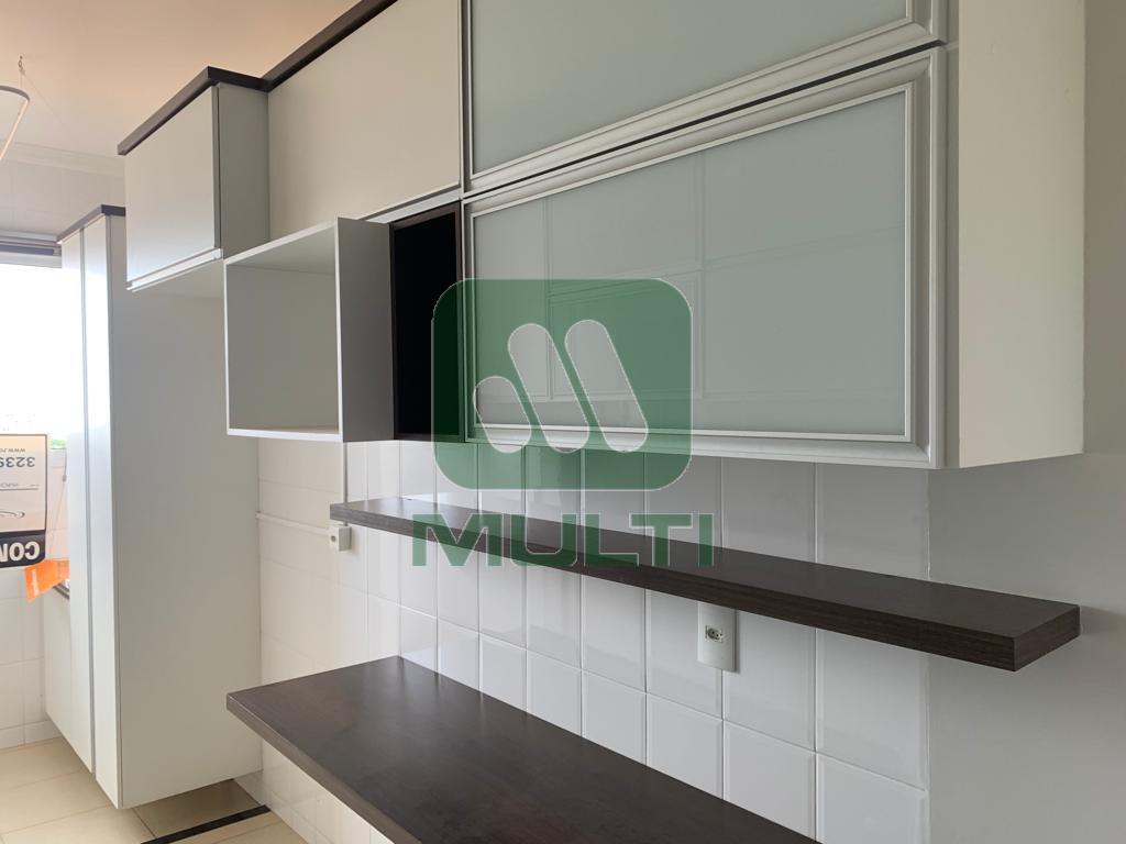 Apartamento à venda com 2 quartos, 65m² - Foto 5