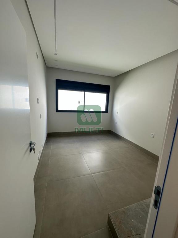 Casa de Condomínio à venda com 4 quartos, 300m² - Foto 5