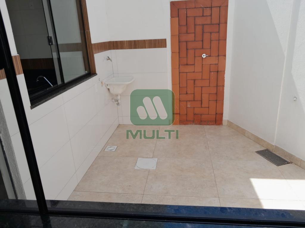 Casa à venda com 3 quartos, 140m² - Foto 9