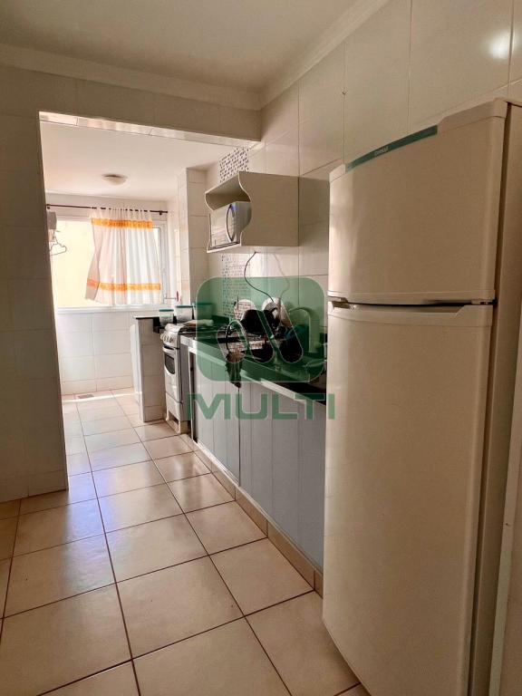 Apartamento à venda com 2 quartos, 65m² - Foto 1