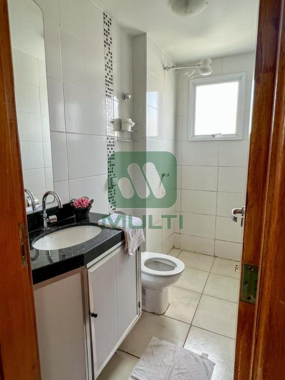 Apartamento à venda com 2 quartos, 65m² - Foto 4