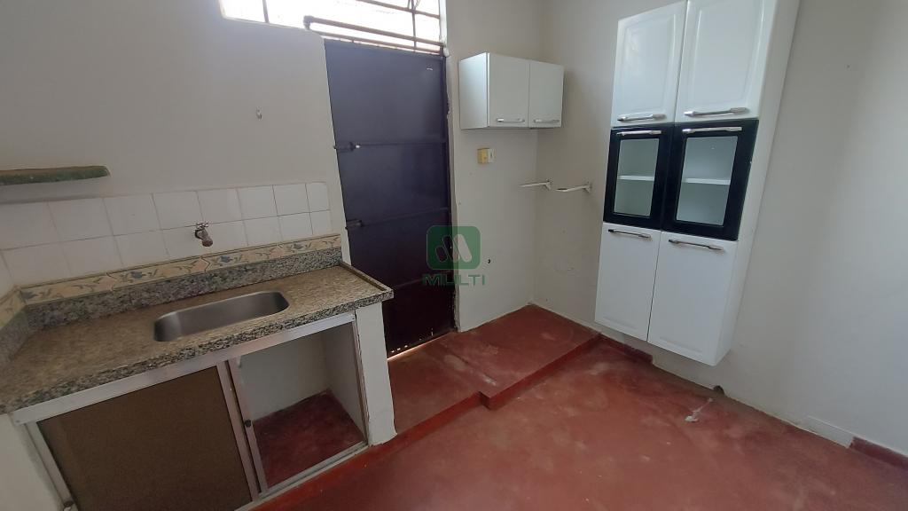 Casa à venda com 2 quartos, 129m² - Foto 5