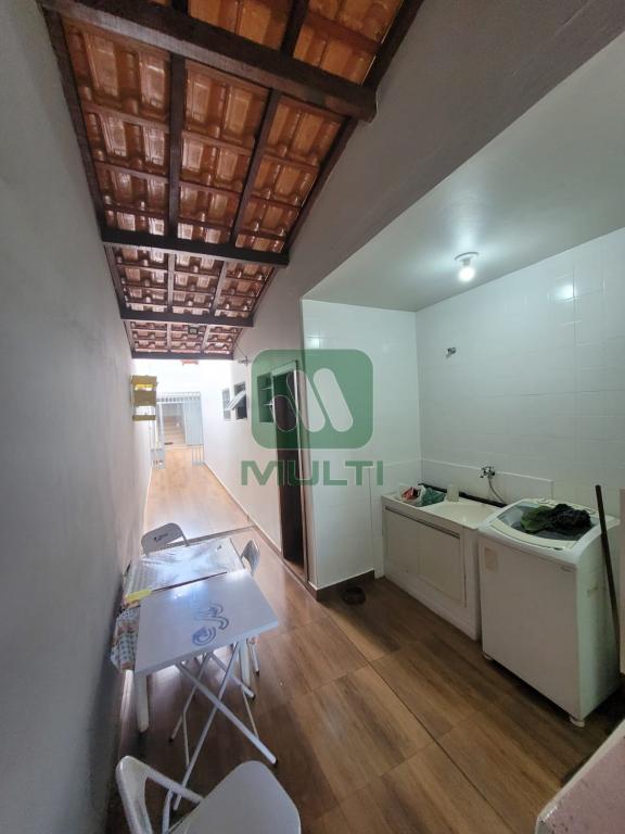 Casa à venda com 3 quartos, 172m² - Foto 11