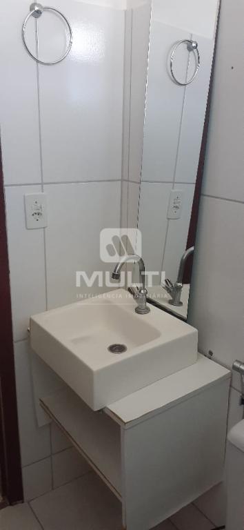 Apartamento à venda com 2 quartos, 43m² - Foto 3