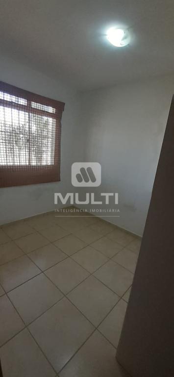 Apartamento à venda com 2 quartos, 43m² - Foto 4