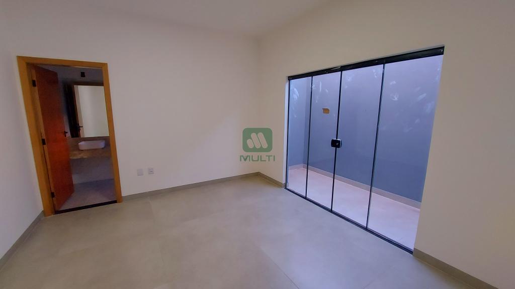 Casa à venda com 3 quartos, 180m² - Foto 11