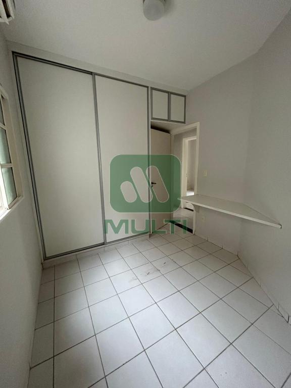 Casa à venda com 3 quartos, 200m² - Foto 4