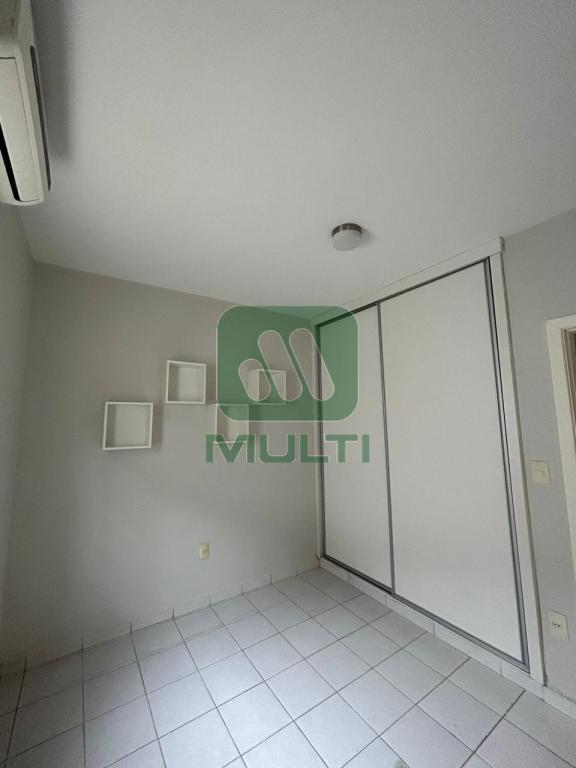 Casa à venda com 3 quartos, 200m² - Foto 9