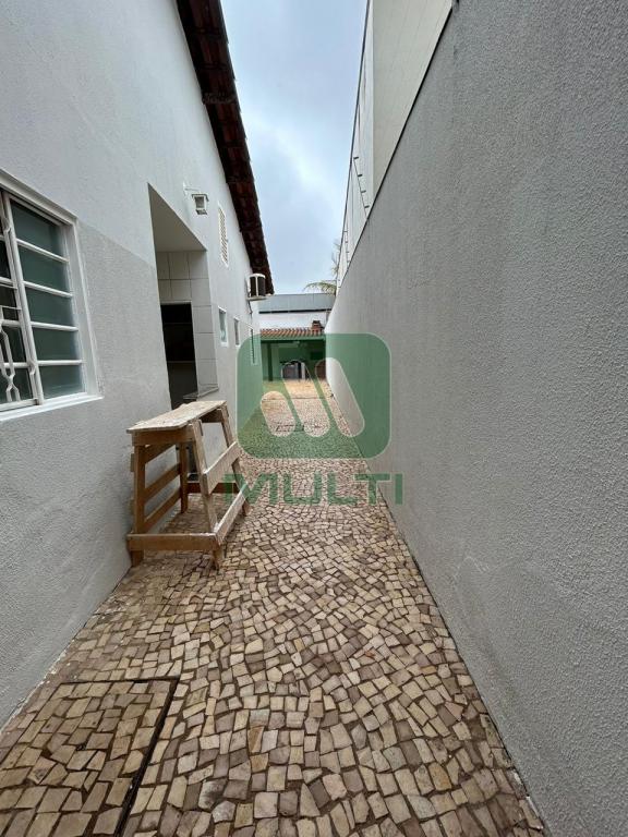 Casa à venda com 3 quartos, 200m² - Foto 13