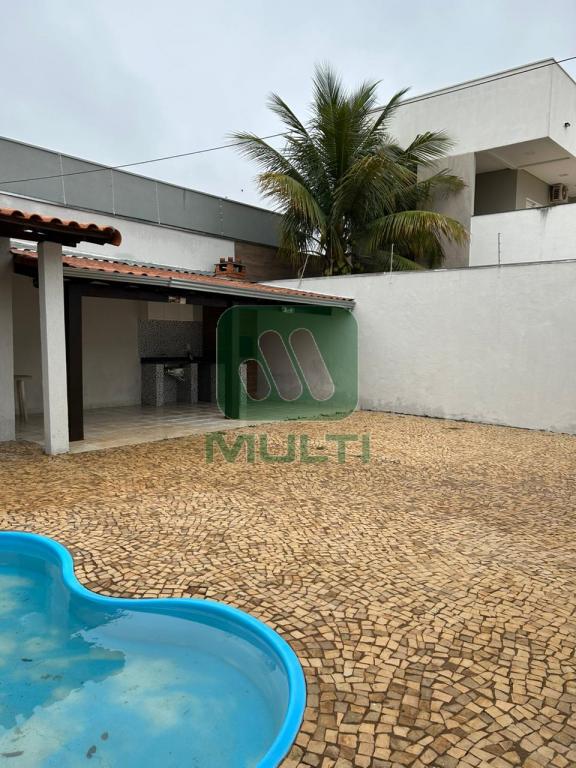 Casa à venda com 3 quartos, 200m² - Foto 16