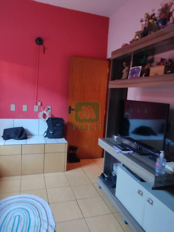 Casa à venda com 3 quartos, 163m² - Foto 2