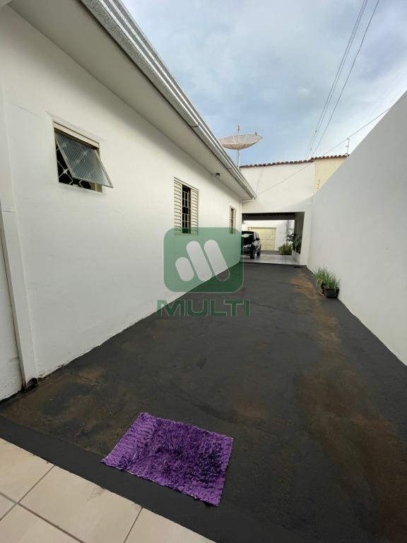 Casa à venda com 5 quartos, 200m² - Foto 16