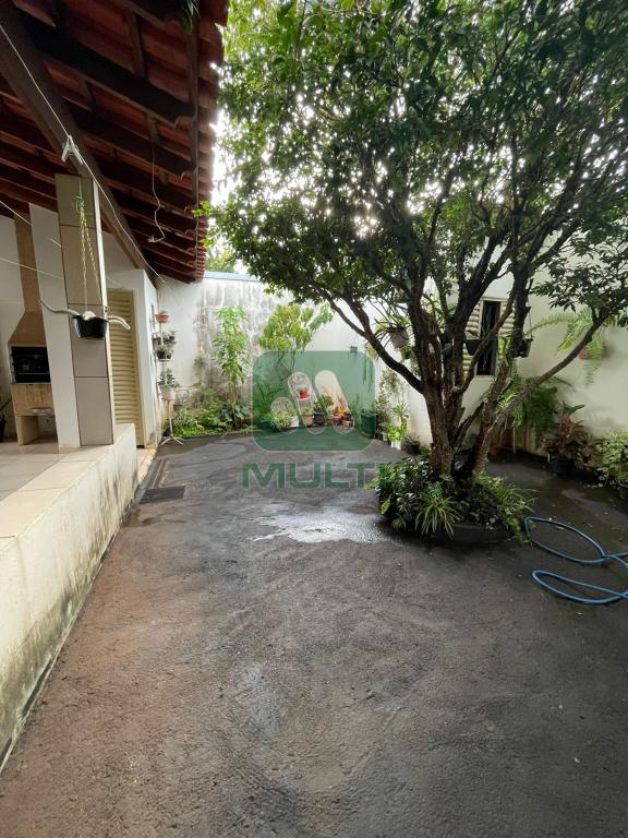 Casa à venda com 5 quartos, 200m² - Foto 17