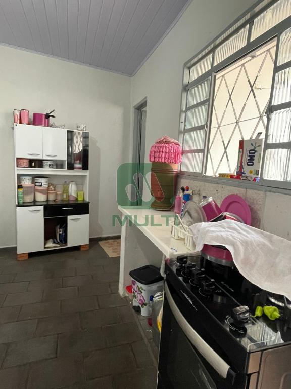 Casa à venda com 5 quartos, 200m² - Foto 21