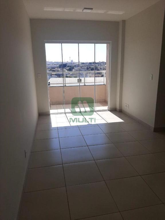 Apartamento à venda com 3 quartos, 78m² - Foto 1