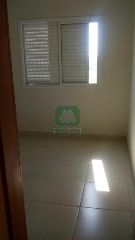 Apartamento à venda com 3 quartos, 78m² - Foto 3