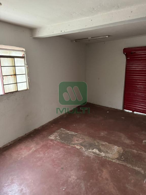 Casa à venda com 3 quartos, 173m² - Foto 1