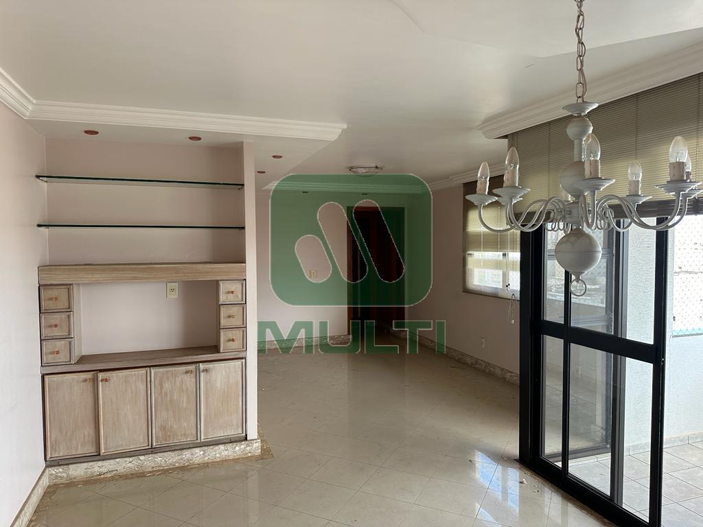 Apartamento à venda com 4 quartos, 143m² - Foto 4