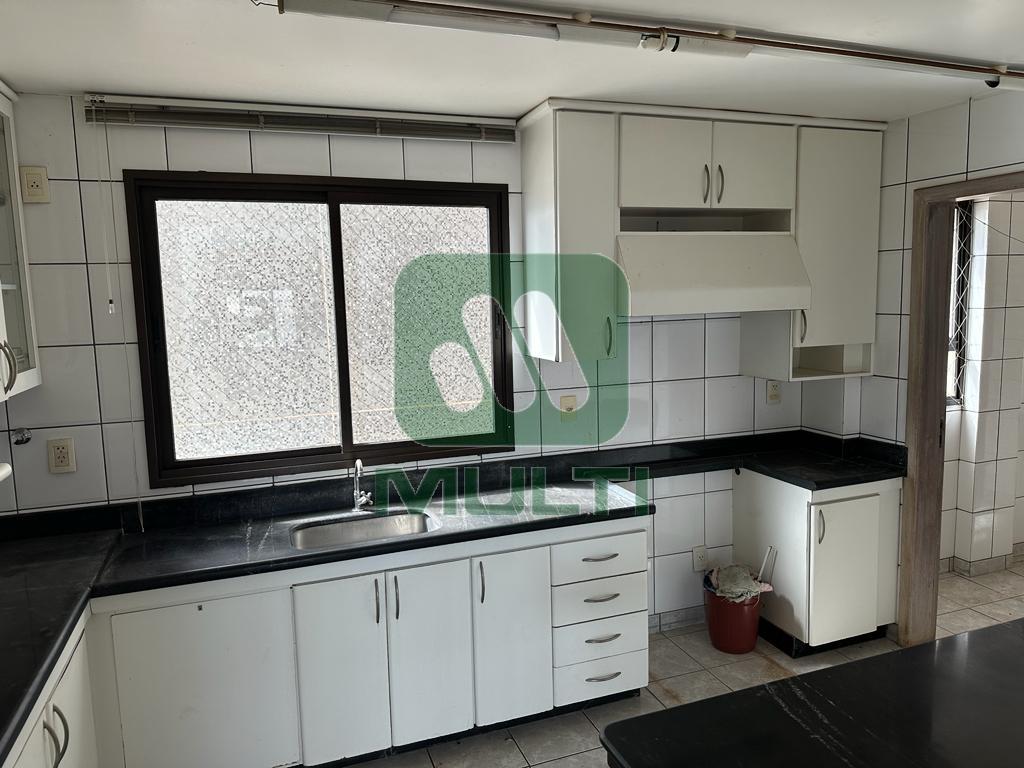 Apartamento à venda com 4 quartos, 143m² - Foto 5