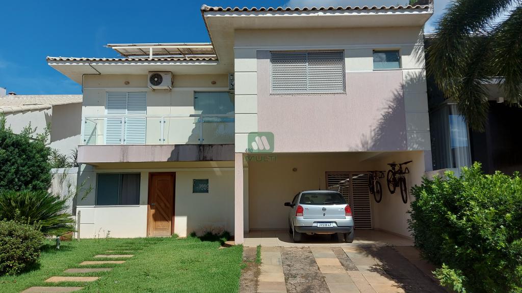 Casa de Condomínio à venda com 4 quartos, 240m² - Foto 1