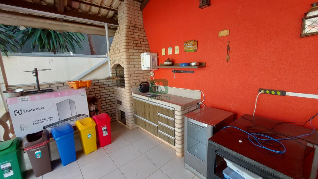 Casa de Condomínio à venda com 4 quartos, 240m² - Foto 12