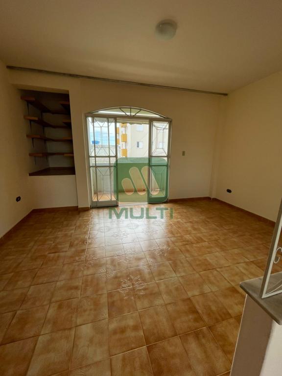 Casa à venda com 5 quartos, 322m² - Foto 5