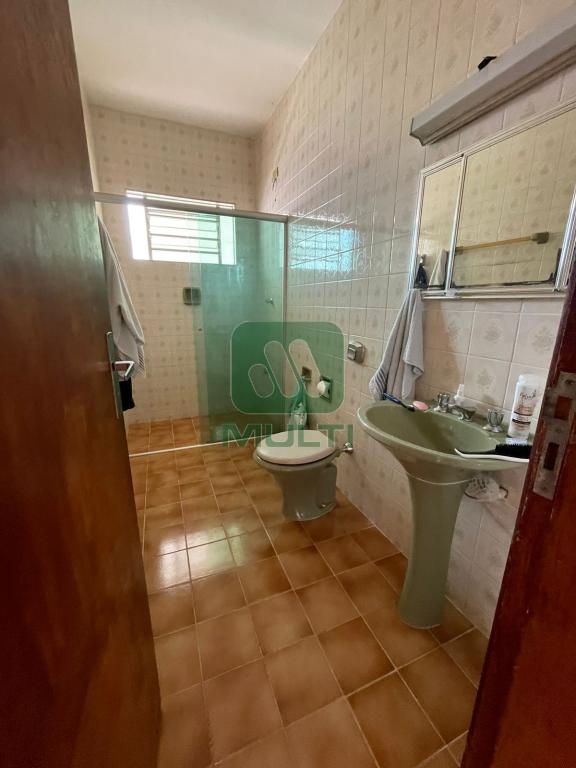 Casa à venda com 5 quartos, 322m² - Foto 9