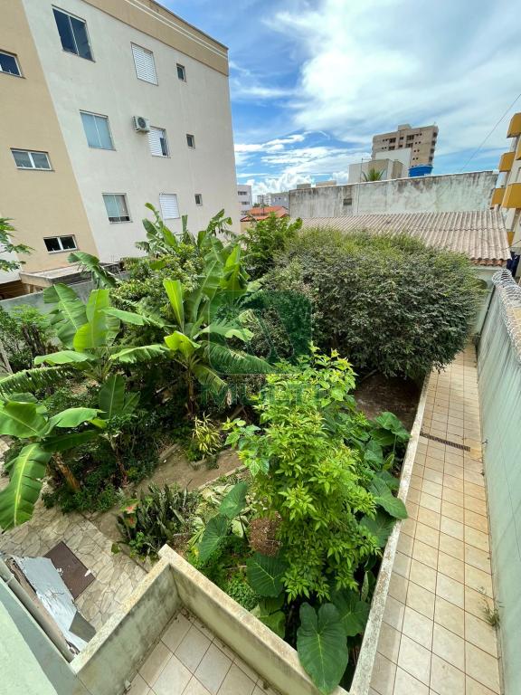 Casa à venda com 5 quartos, 322m² - Foto 14