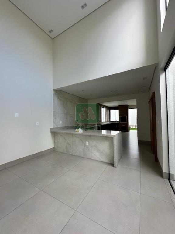 Casa à venda com 3 quartos, 179m² - Foto 6