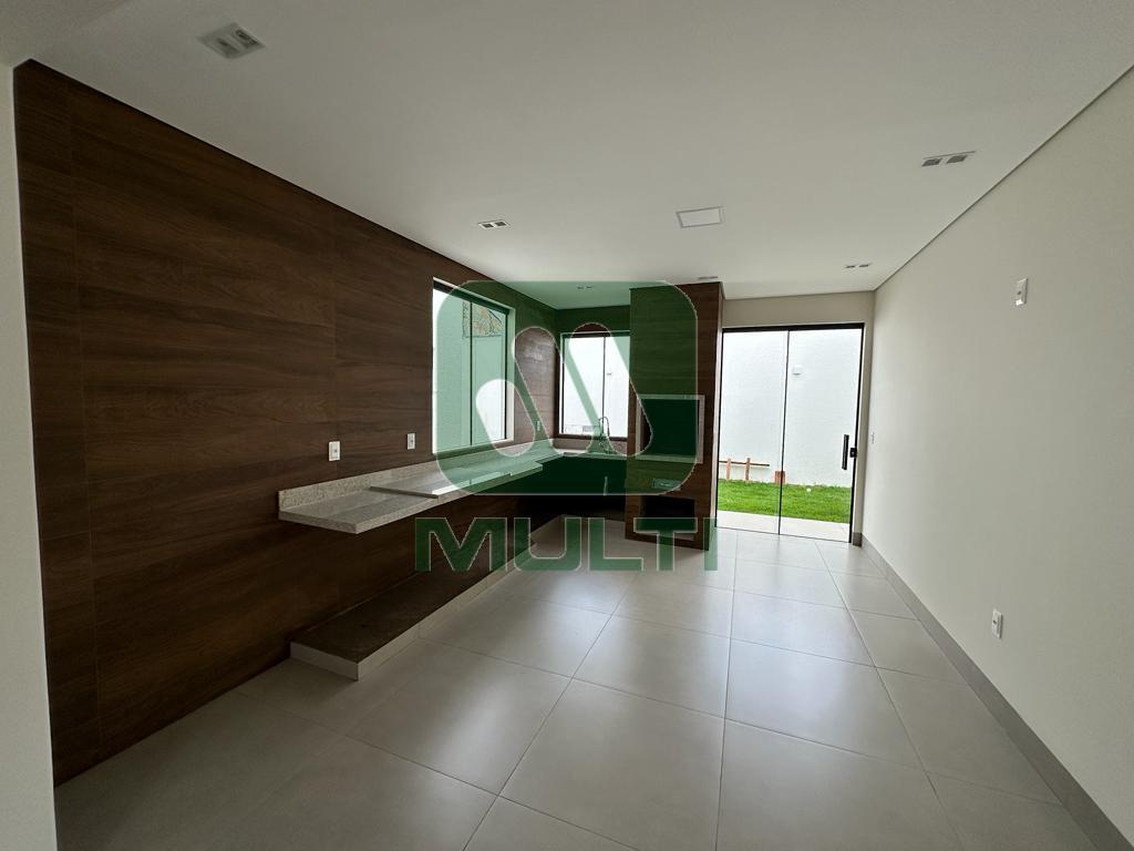 Casa à venda com 3 quartos, 179m² - Foto 9