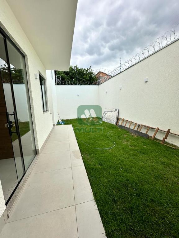 Casa à venda com 3 quartos, 179m² - Foto 11