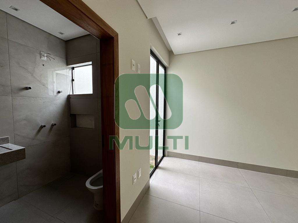 Casa à venda com 3 quartos, 179m² - Foto 17