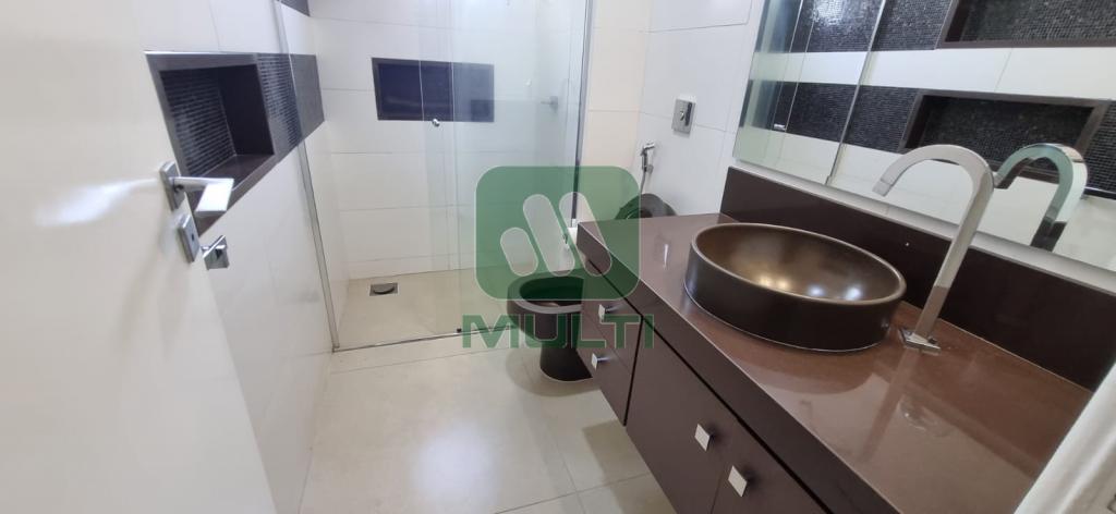 Apartamento à venda com 3 quartos, 142m² - Foto 6