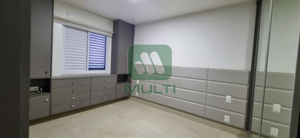 Apartamento à venda com 3 quartos, 142m² - Foto 11