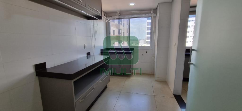 Apartamento à venda com 3 quartos, 142m² - Foto 17