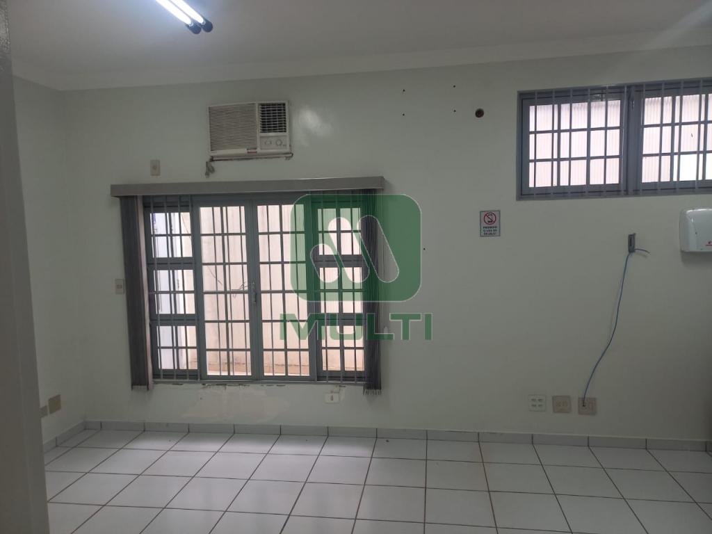 Conjunto Comercial-Sala à venda com 1 quarto, 561m² - Foto 3