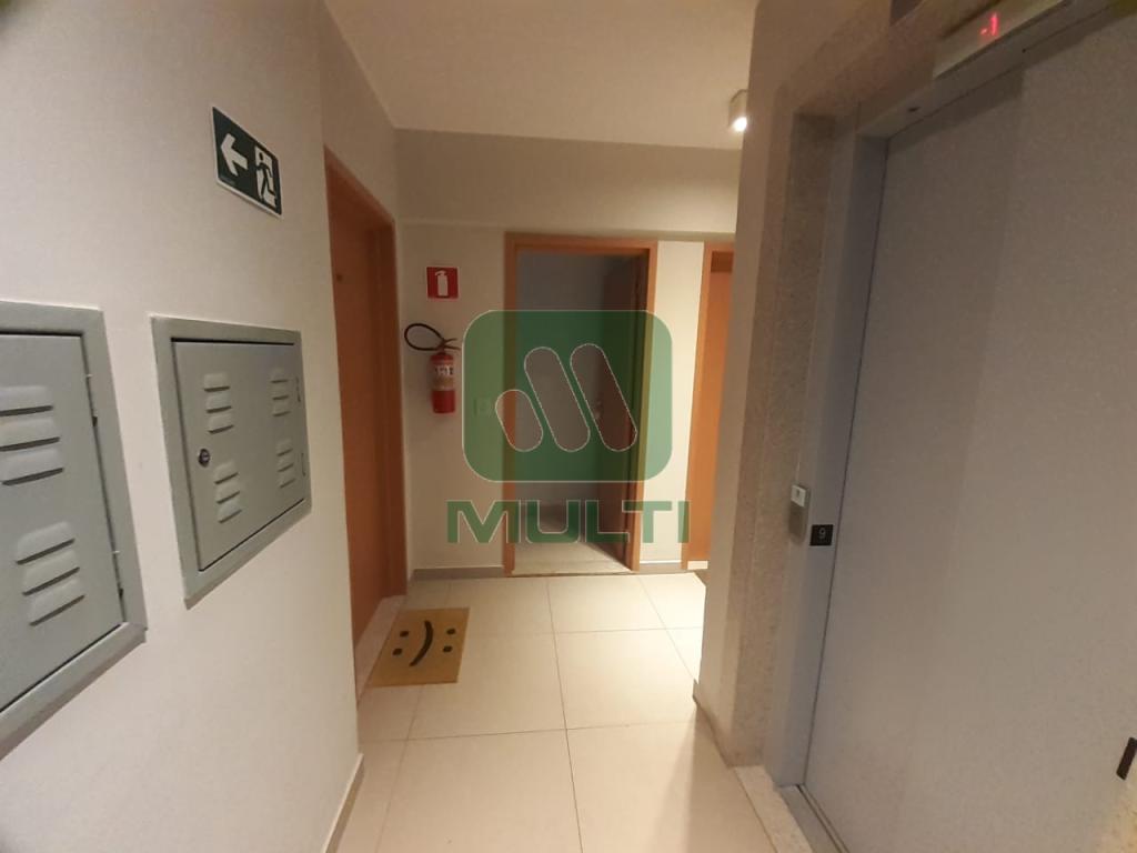 Apartamento à venda com 3 quartos, 94m² - Foto 1