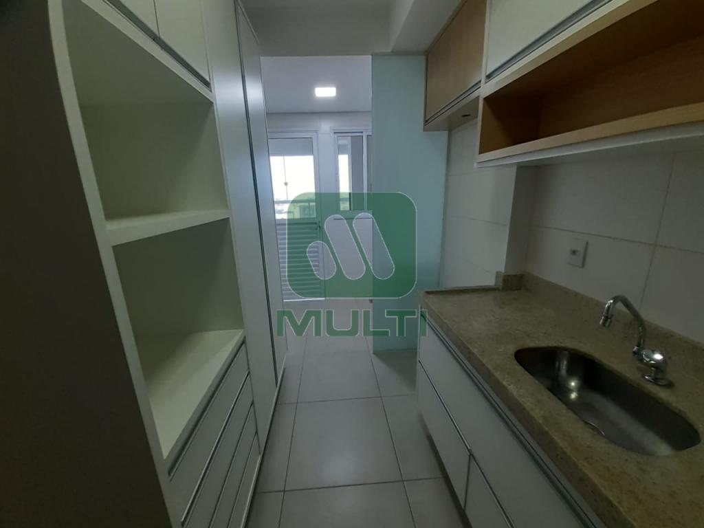 Apartamento à venda com 3 quartos, 94m² - Foto 13