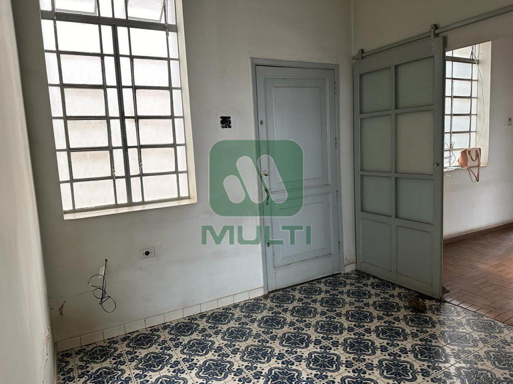 Casa à venda com 3 quartos, 183m² - Foto 11