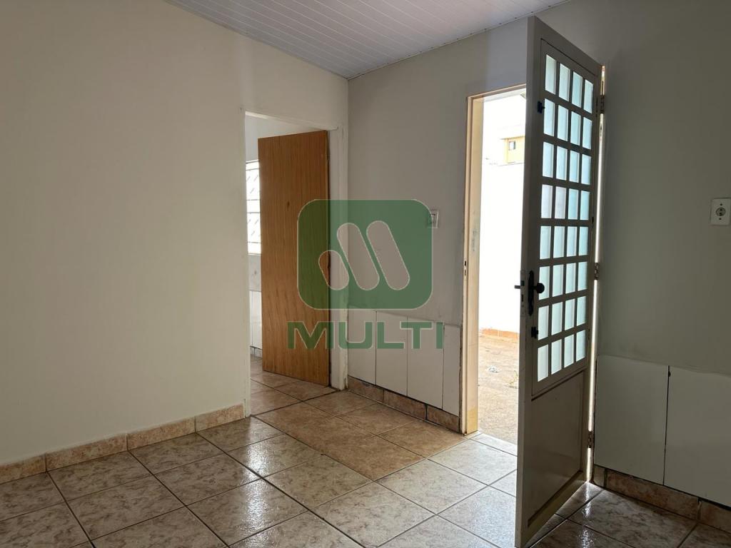 Casa à venda com 3 quartos, 130m² - Foto 5