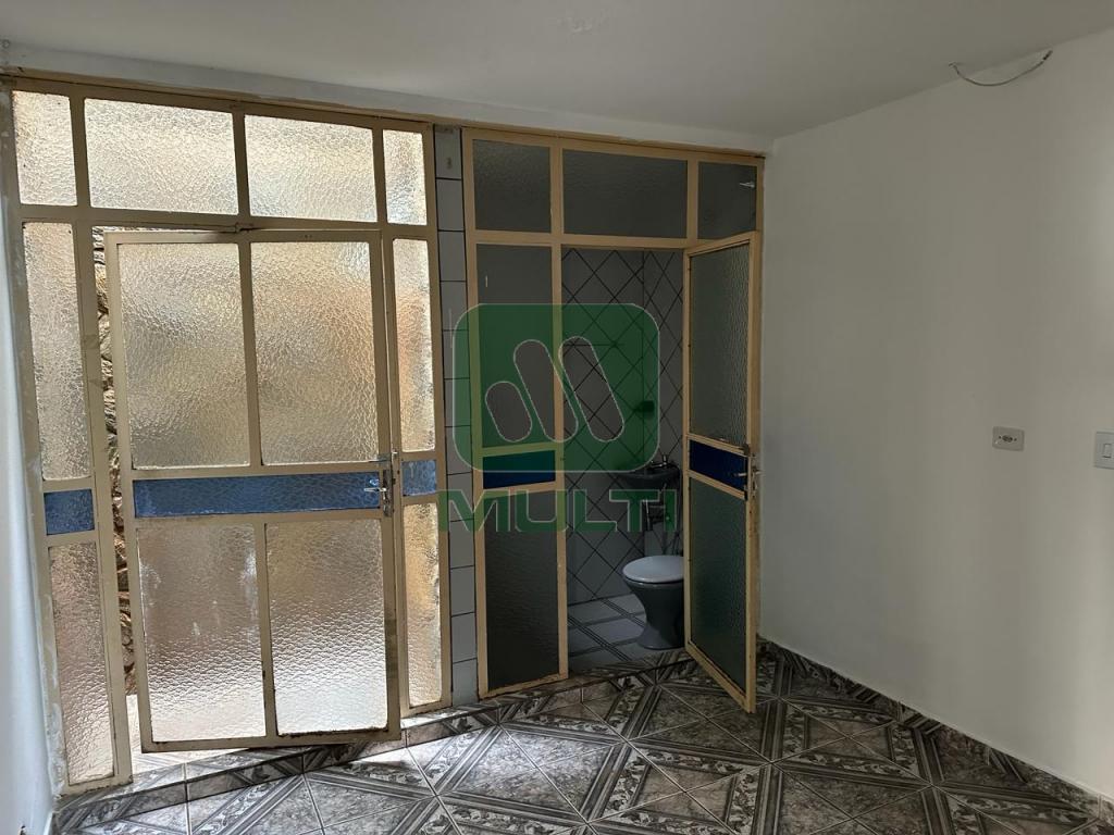 Casa à venda com 3 quartos, 130m² - Foto 16