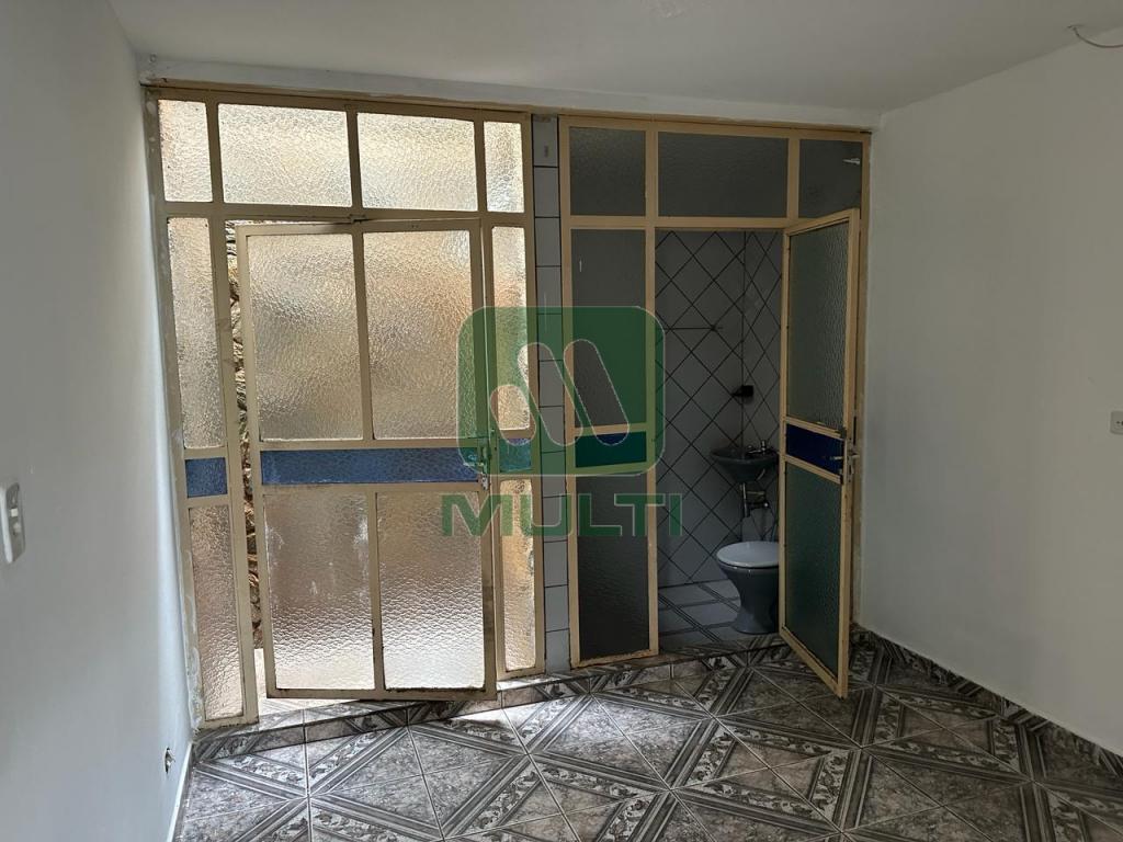 Casa à venda com 3 quartos, 130m² - Foto 17