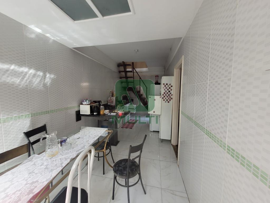 Casa à venda com 3 quartos, 185m² - Foto 5